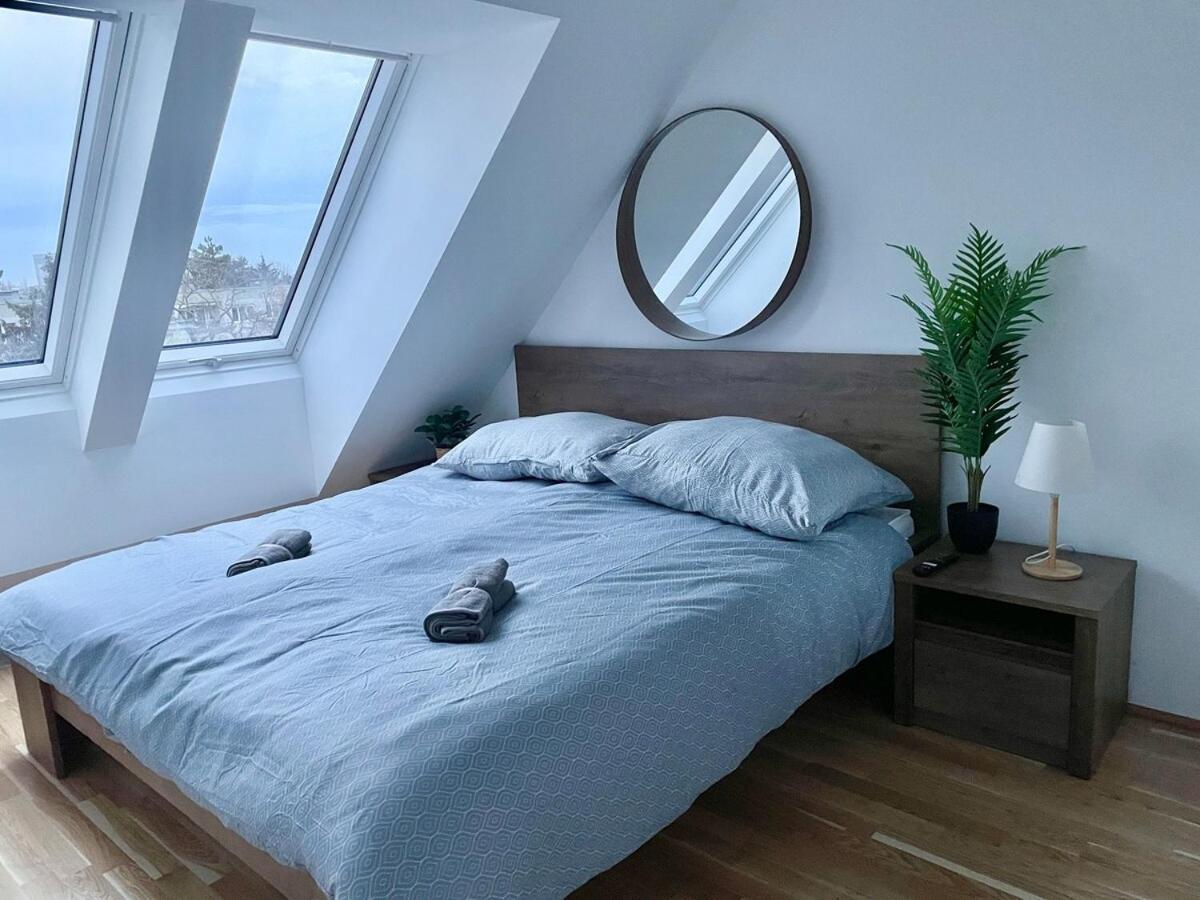 Rooftop Modern With Free Parking Apartment Wien